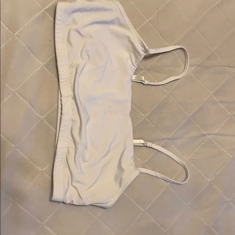 L Skechers sports bra